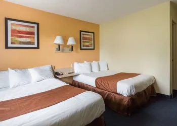 Days Inn by Wyndham New Philadelphia hotel thumbnail 6