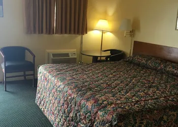 Guest House Motel hotel thumbnail 6
