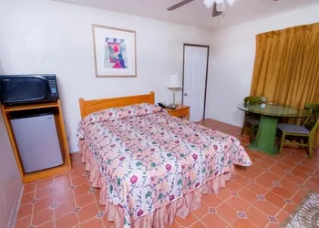 Mission Bell Motel hotel thumbnail 4