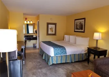 Shining Light Inn & Suites hotel thumbnail 4