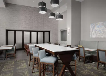 Hampton Inn & Suites Durham/North I-85 hotel thumbnail 2