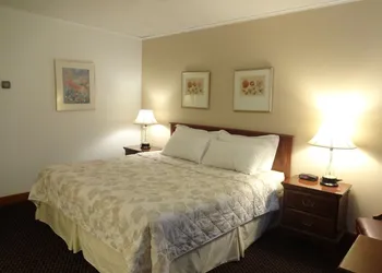 Gorham Motor Inn hotel thumbnail 4