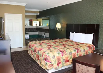 Crystal Inn Suites & Spas hotel thumbnail 6