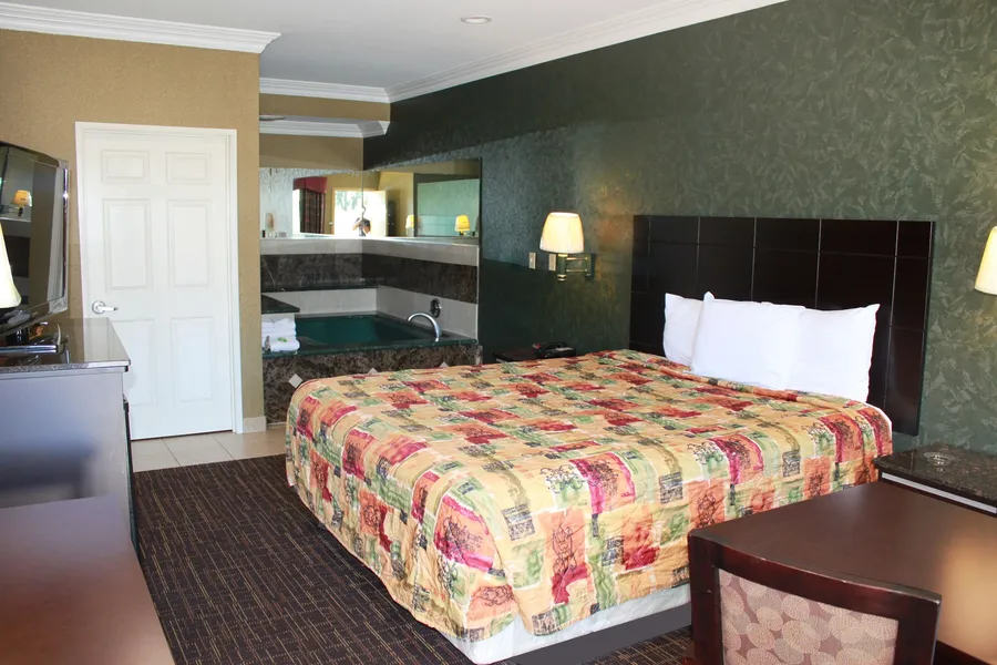 Crystal Inn Suites & Spas hotel detail image 6