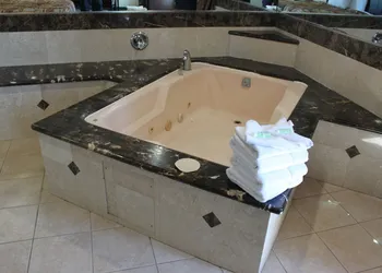 Crystal Inn Suites & Spas hotel thumbnail 8