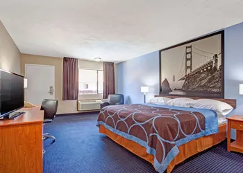 Super 8 by Wyndham Corsicana hotel thumbnail 6