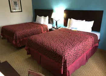Days Inn & Suites by Wyndham Conroe North hotel thumbnail 8