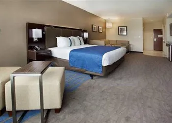 Holiday Inn & Suites San Antonio Northwest by IHG hotel thumbnail 7