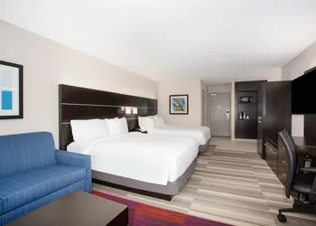 Holiday Inn Express & Suites Lincoln City by IHG hotel thumbnail 4