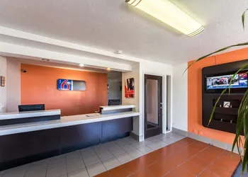 Motel 6 Uvalde, TX hotel thumbnail 3