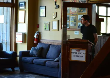 Howe Sound Inn & Brewing Company hotel thumbnail 2