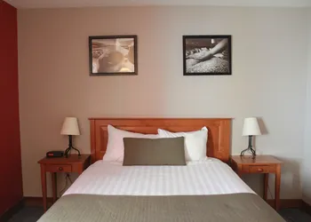 Howe Sound Inn & Brewing Company hotel thumbnail 5