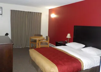 Courtyard Inn Vernon hotel thumbnail 3