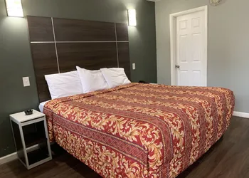 Red Carpet Inn hotel thumbnail 3