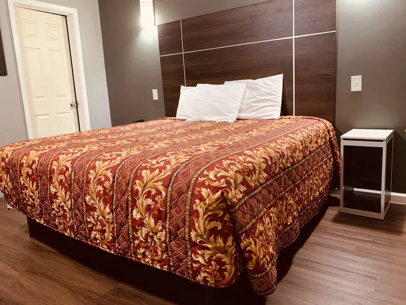 Red Carpet Inn hotel detail image 6