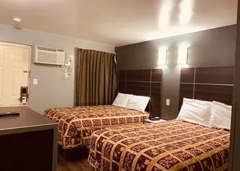 Red Carpet Inn hotel thumbnail 8