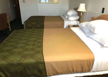 Knights Inn Winner hotel thumbnail 6