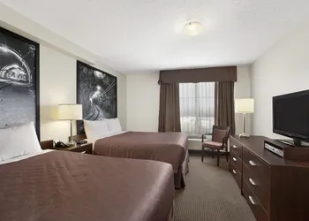 Super 8 by Wyndham Red Lake ON hotel thumbnail 5