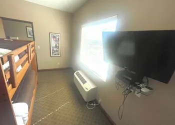 Bell's Extended Stay and Suites hotel thumbnail 7