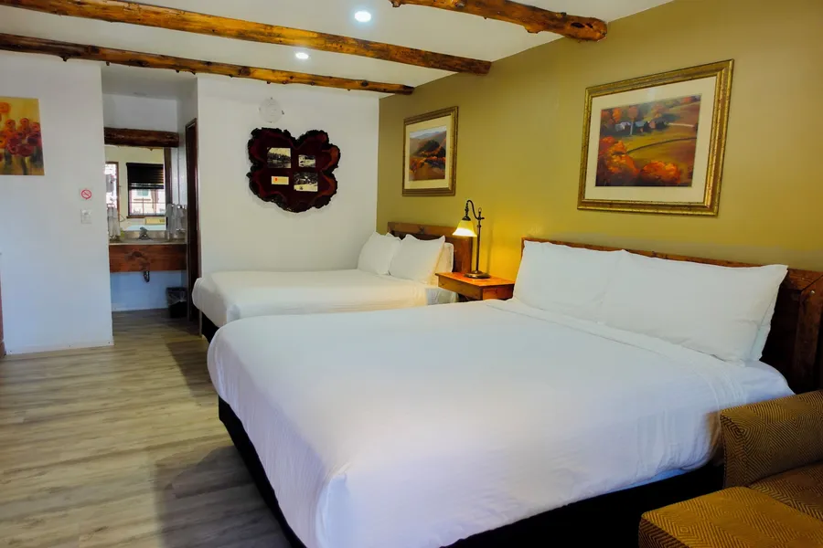 Sleepy Hollow Cabins and Hotel hotel detail image 2