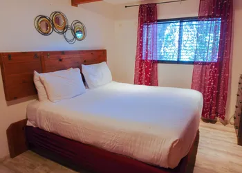 Sleepy Hollow Cabins and Hotel hotel thumbnail 6