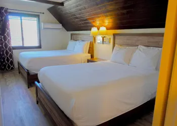 Sleepy Hollow Cabins and Hotel hotel thumbnail 7