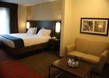 Holiday Inn Express Bradford by IHG hotel thumbnail 3