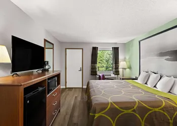 Super 8 by Wyndham Branson / Shepherd of the Hills Exwy hotel thumbnail 5