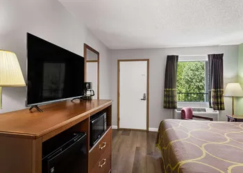 Super 8 by Wyndham Branson / Shepherd of the Hills Exwy hotel thumbnail 6