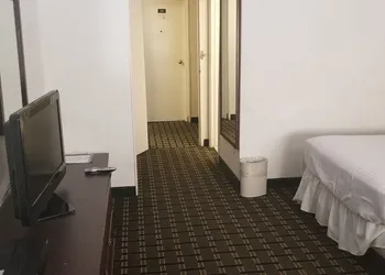 Tomac Motor Inn hotel thumbnail 5