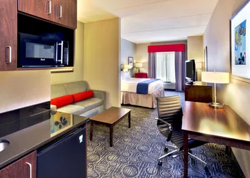 Holiday Inn Express & Suites Oak Ridge by IHG hotel thumbnail 3