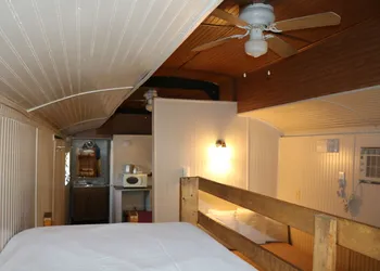 Red Caboose Motel hotel thumbnail 4
