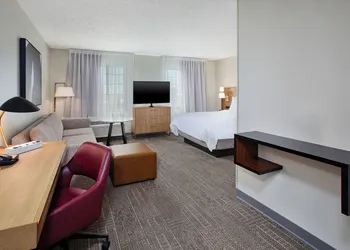 Staybridge Suites Lincoln Northeast by IHG hotel thumbnail 6