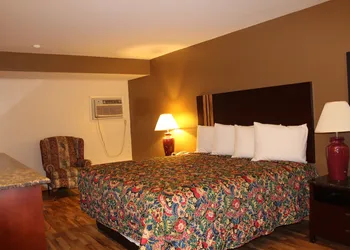 American Inn & Suites hotel thumbnail 4