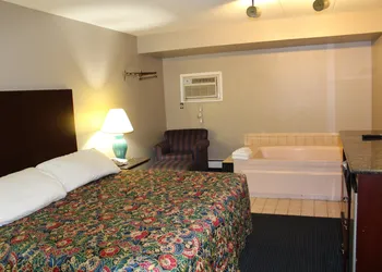 American Inn & Suites hotel thumbnail 5