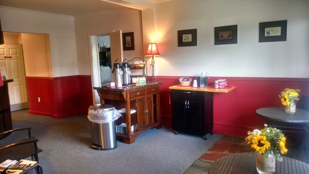 Vinehurst Inn And Suites hotel detail image 2