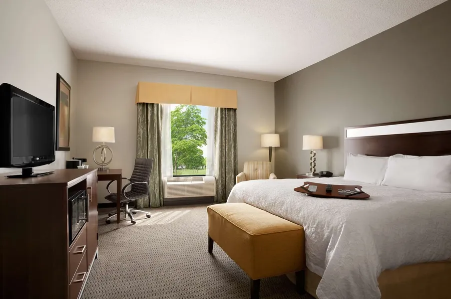 Hampton Inn & Suites Mansfield hotel detail image 6