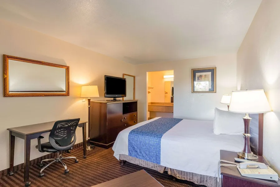Rodeway Inn Phoenix North I-17 hotel detail image 6