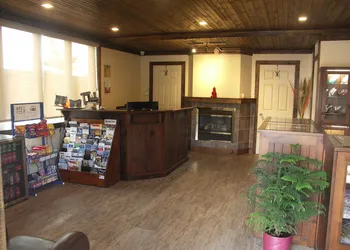 Rainbow Inn hotel thumbnail 3