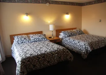 Rainbow Inn hotel thumbnail 8