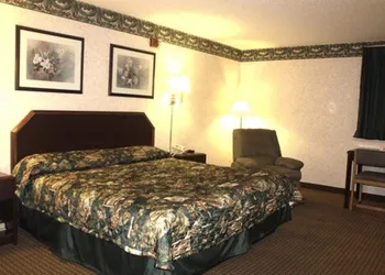 Garden City Inn hotel thumbnail 4