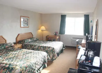 Garden City Inn hotel thumbnail 5