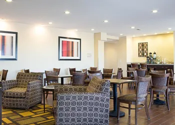 Quality Inn & Suites Minot North hotel thumbnail 5