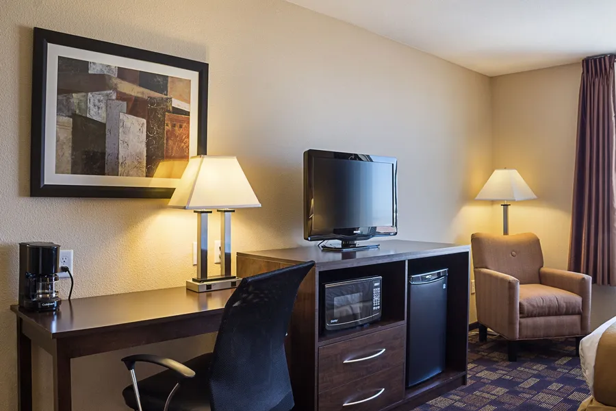 Quality Inn & Suites Minot North hotel detail image 6