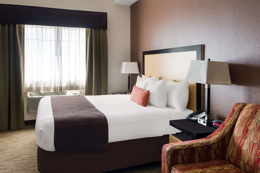 Best Western Plus Landmark Hotel hotel detail image 6