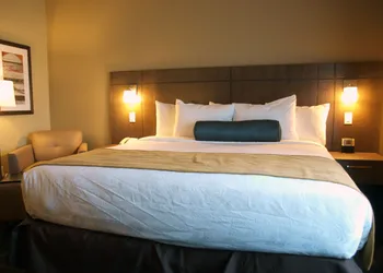 Best Western Plus Winnipeg West hotel thumbnail 8