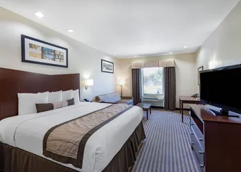 Baymont by Wyndham Victoria hotel thumbnail 7