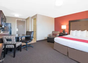 Hawthorn Suites by Wyndham Williston hotel thumbnail 5