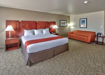Holiday Inn Roswell by IHG hotel thumbnail 7