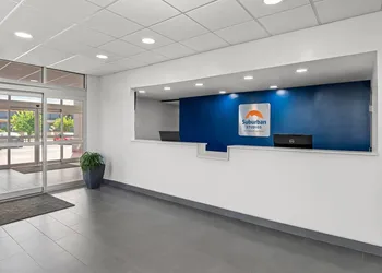 Suburban Studios Chester hotel thumbnail 3